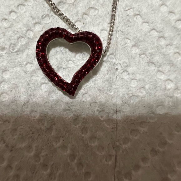 Swarovski brand beautiful red heart silver necklace - Picture 10 of 10